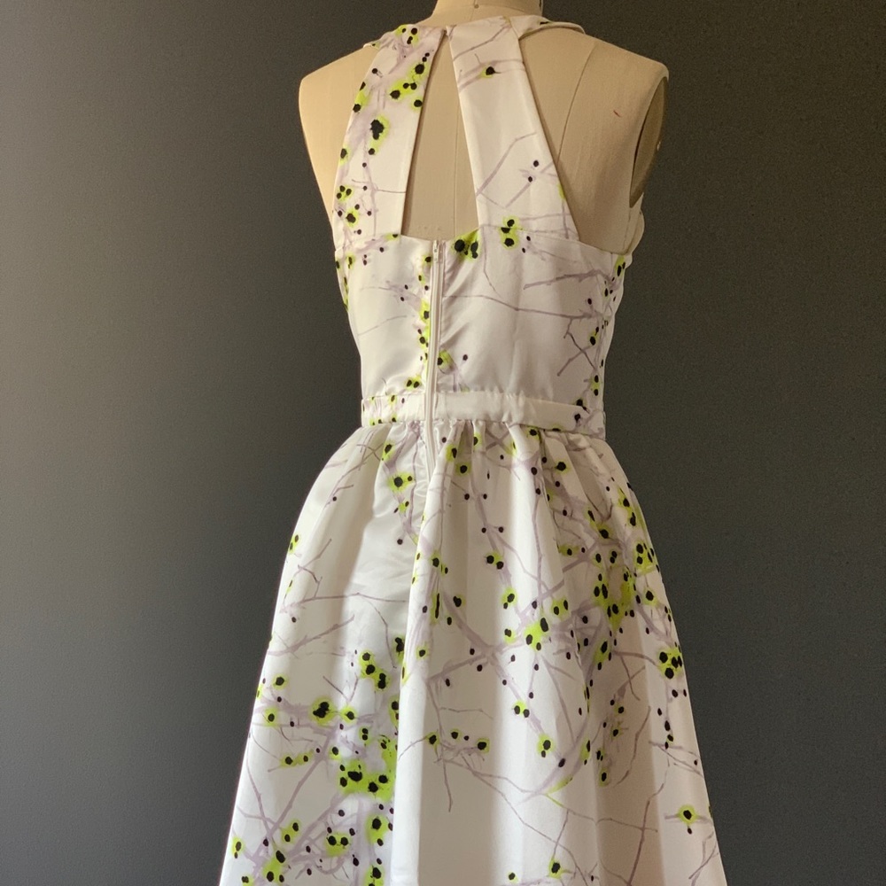 Parker White Pattern Dress - Picture 5 of 7